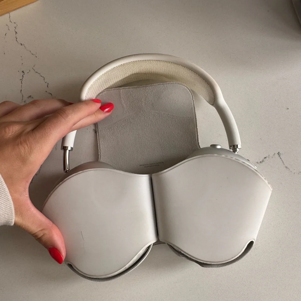 Apple AirPod Pro Max - Picture 2 of 5